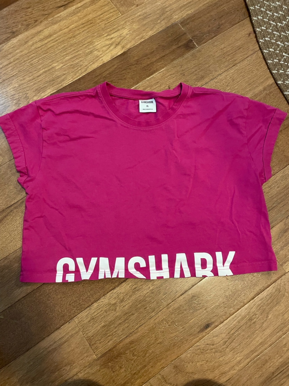 Gymshark Bright Pink Logo Cropped Tee XL